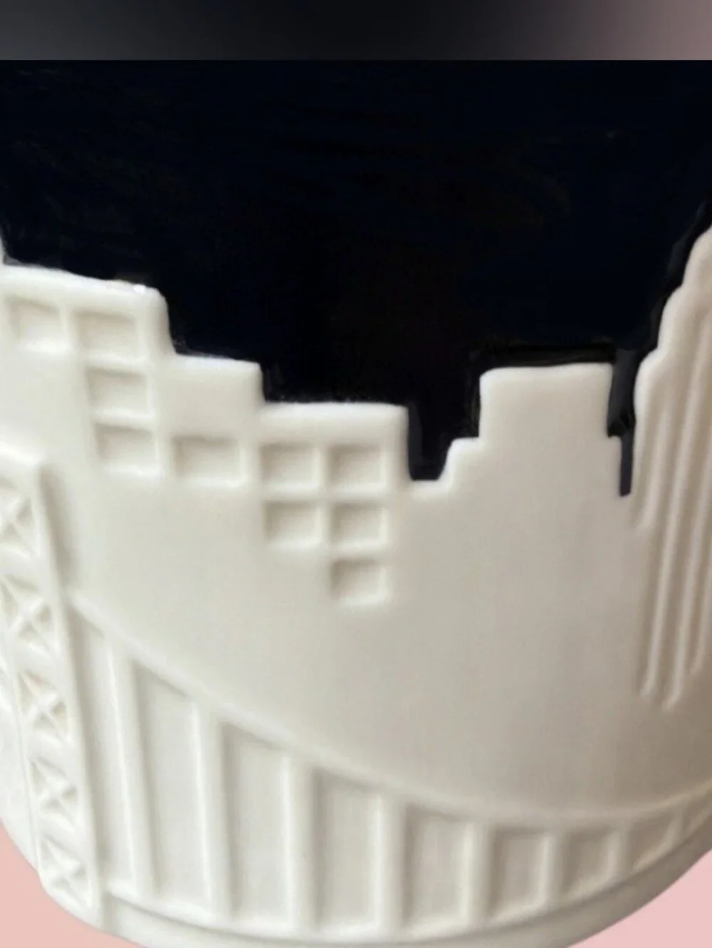 Starbucks 2010 New York City NYC 3D Relief Collector Series Coffee Mug. 16 0Z